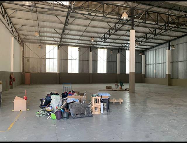 825M² WAREHOUSE TO LET IN RIVERHORSE VALLEY